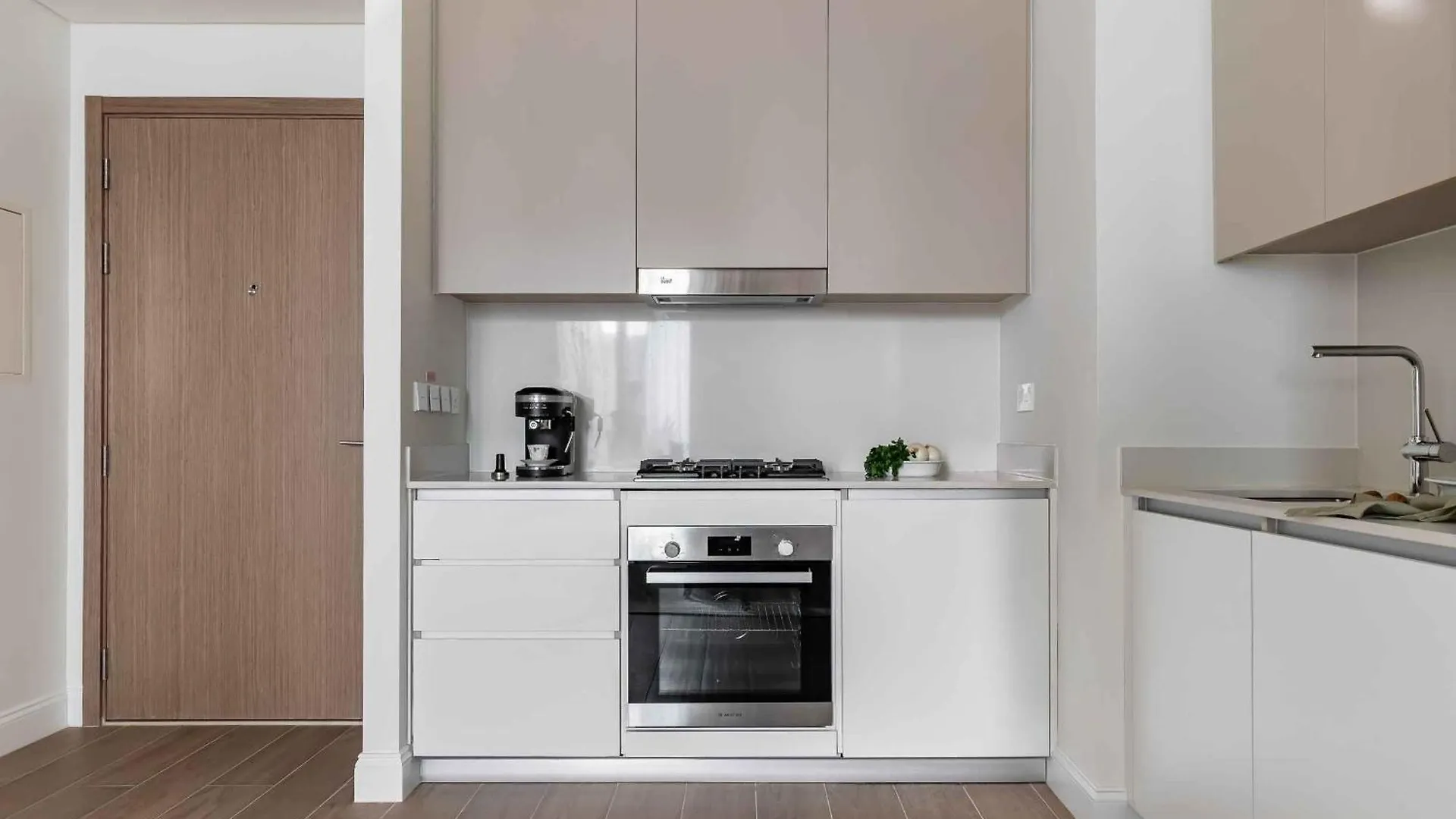 Apartment Soulful Stay, Curant Interior Elegance, Waterfront Dubai