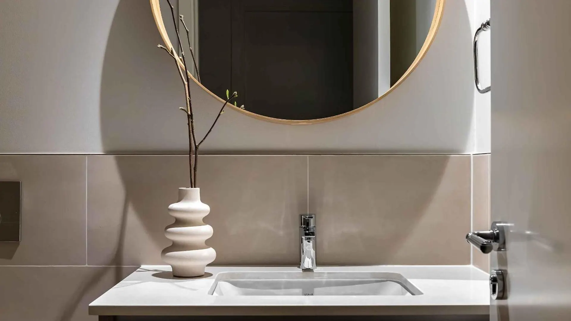 Soulful Stay, Curant Interior Elegance, Waterfront Dubai 0*,  United Arab Emirates