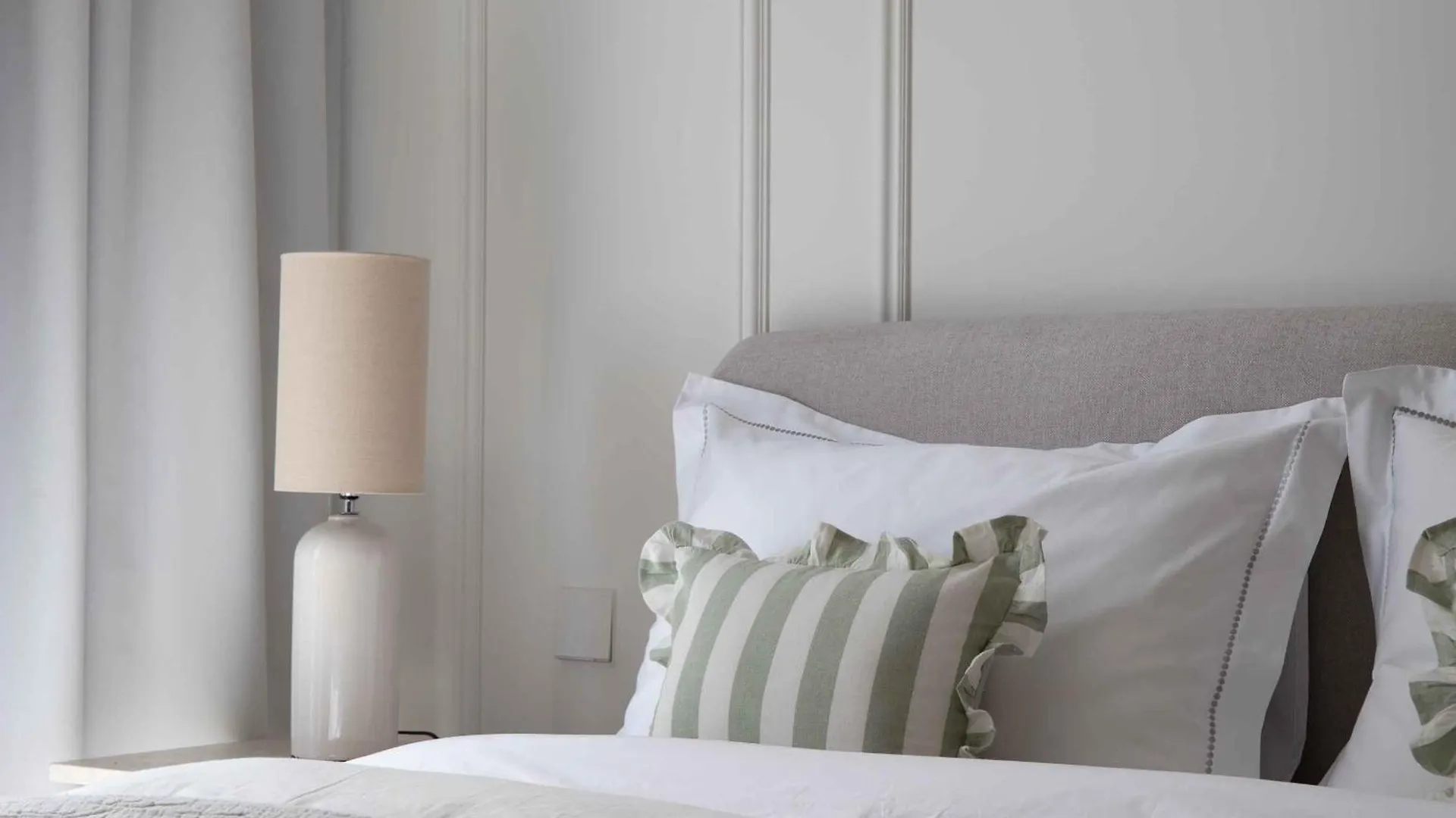 Soulful Stay, Curant Interior Elegance, Waterfront Dubai Apartment