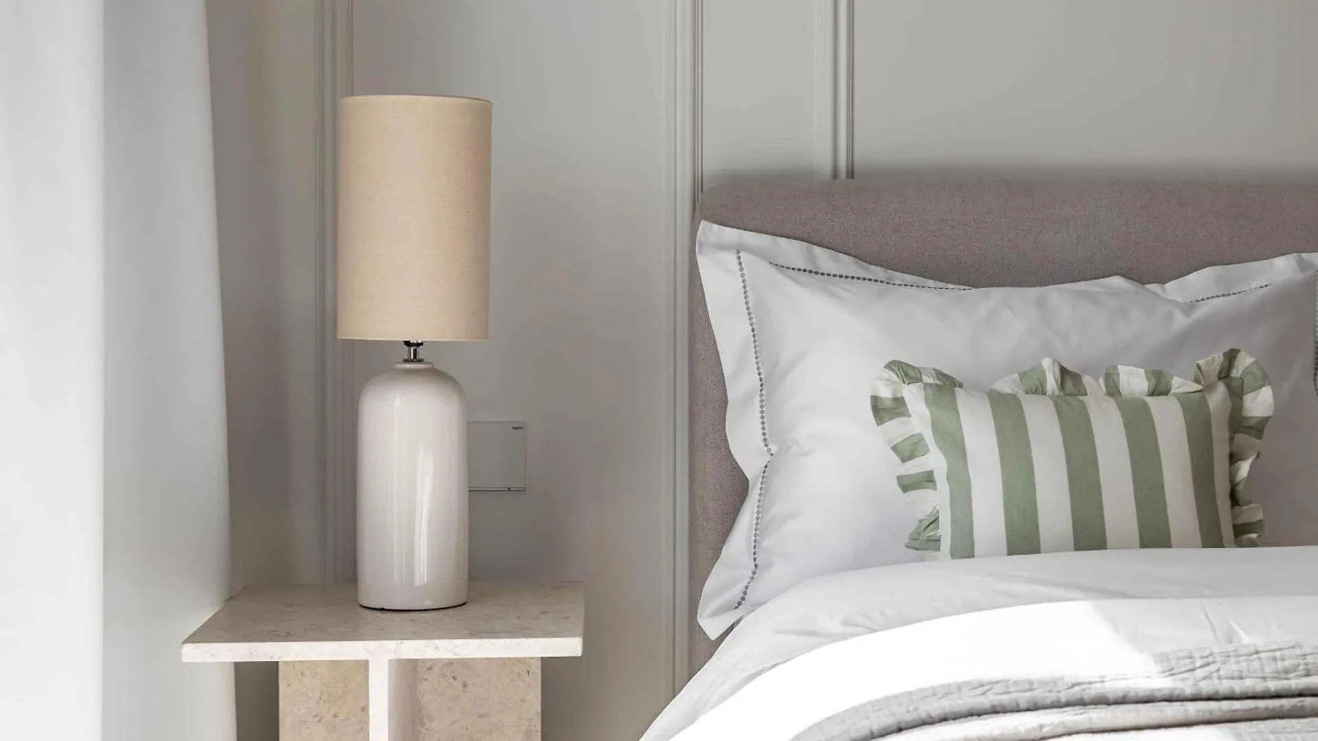 Soulful Stay, Curant Interior Elegance, Waterfront Dubai
